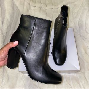 Steve Madden Pixie Black Leather Boot Size 9